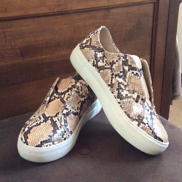 J Slides Snake Print Platform Sneakers Size 8 - Picture 3 of 6